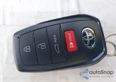 2025 Toyota Camry Xle z USA, uszkodzony, nr VIN 4T1DAACK2SU592591